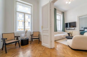 Luxury Apartment next to the City Center